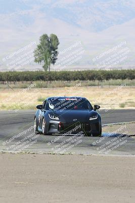media/Sep-15-2024-Speed Ventures (Sun) [[7a54f7ed2f]]/Black Group/Session 1 (Outside Grapevine)/